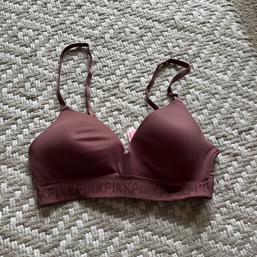 VS Pink Wear Everywhere Wireless Lightly Lined Bra